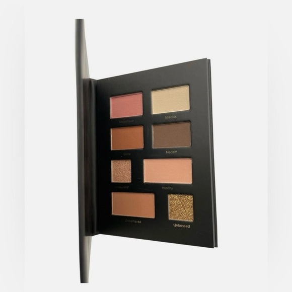 Mischo Beauty Other - Mischo Beauty Eyeshadow Palette Limited Edition